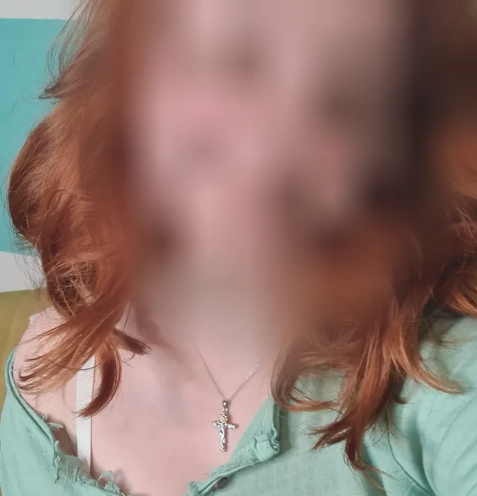 Cara, 23