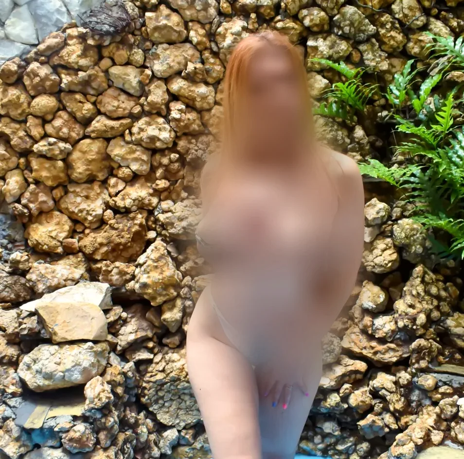 Luisa, 39