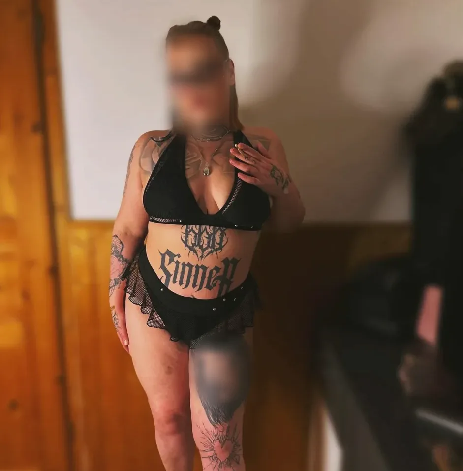 Maja, 26